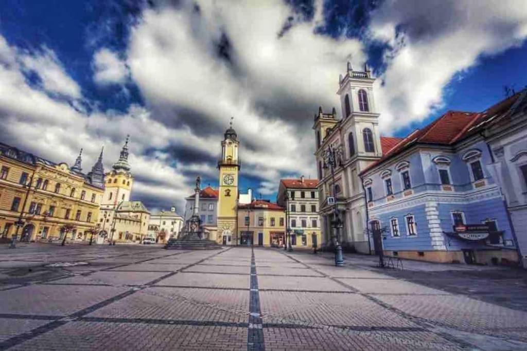 Priestranny 3 Izb. Apartman V Centre S Parkovanim. Banska Bystrica Exterior photo